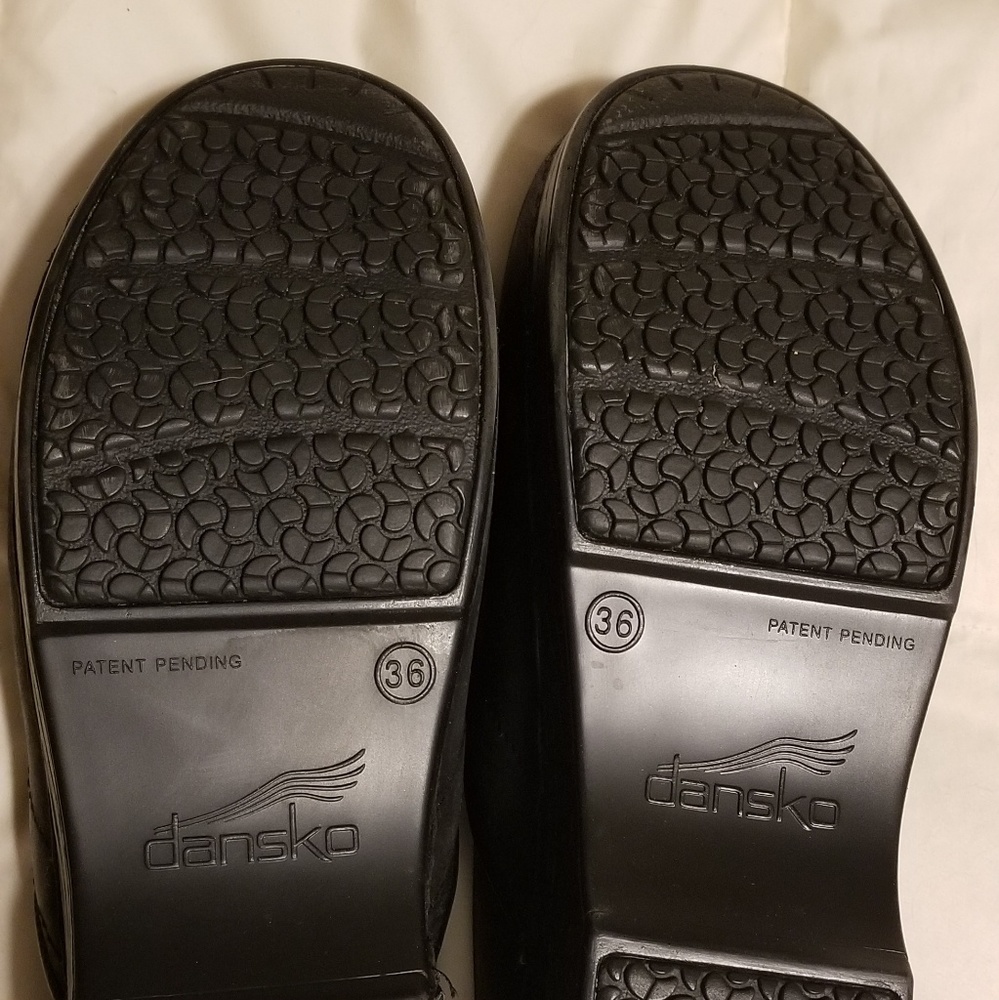 Dansko XP Pro Black Oiled Waterproof Clogs - Picture 4 of 4